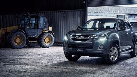 Isuzu D-Max Blade Images
