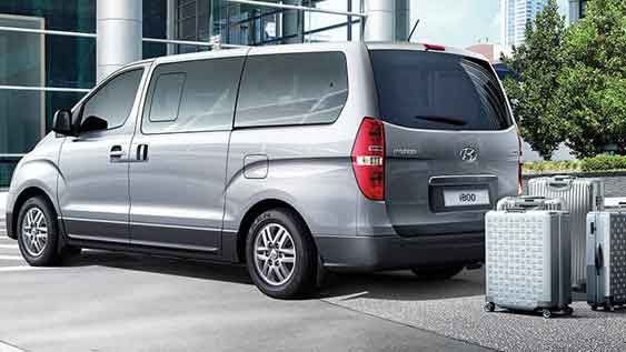 Hyundai i800 images