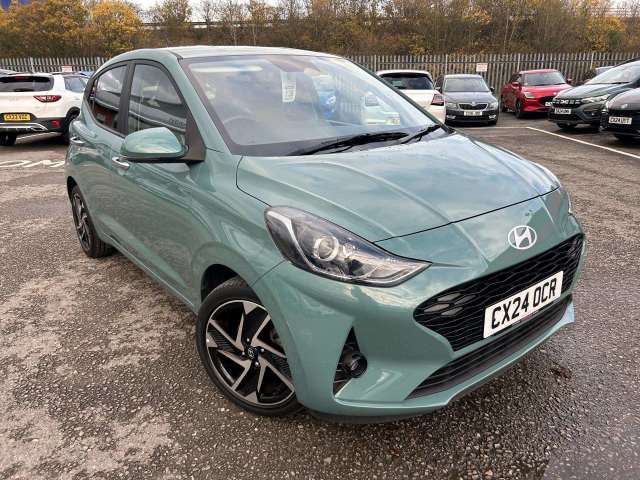 Hyundai i10 5dr Hat 1.2 Mpi 84ps Premium Au Hatchback Petrol Mangrove Green