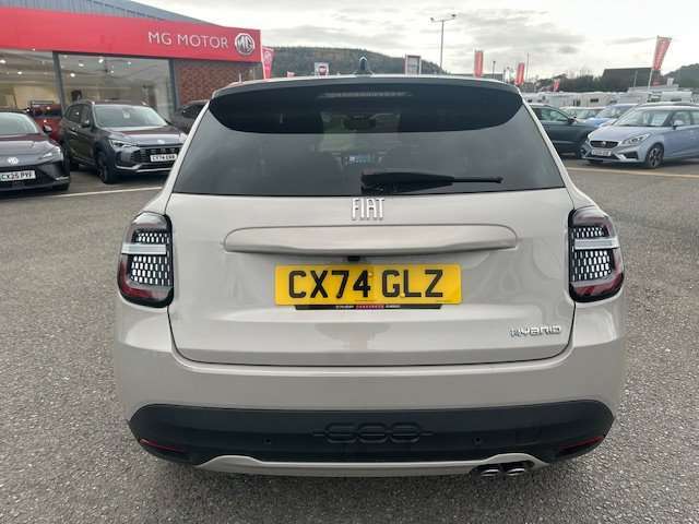 2024 Fiat 600 5dr 1.2 Hy 136 La Prima Edct-6