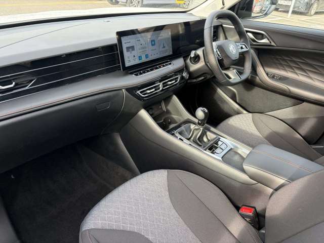 2026 MG Motor UK HS 5dr Hat 1.5 T-gdi SE
