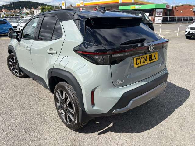 2024 Toyota Yaris 1.5 Cross Prem Ed Hev C