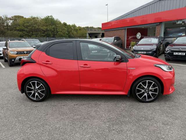Toyota Yaris 1.5 Launch Edition Hev