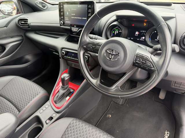 Toyota Yaris 1.5 Launch Edition Hev