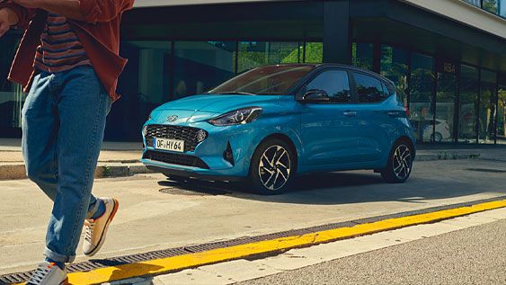 Hyundai i10 images