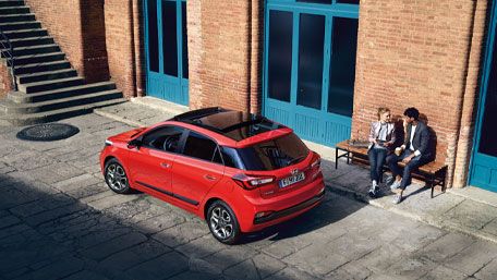 Hyundai i20 Images