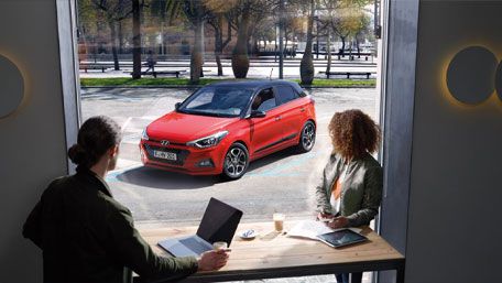 Hyundai i20 Images