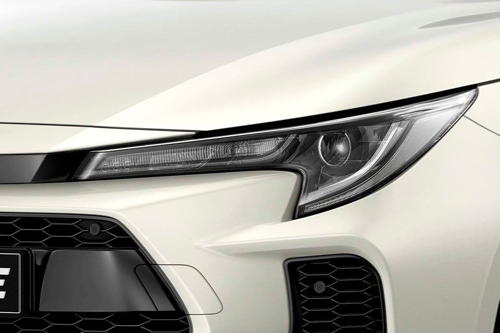 Suzuki Swace Image Gallery
