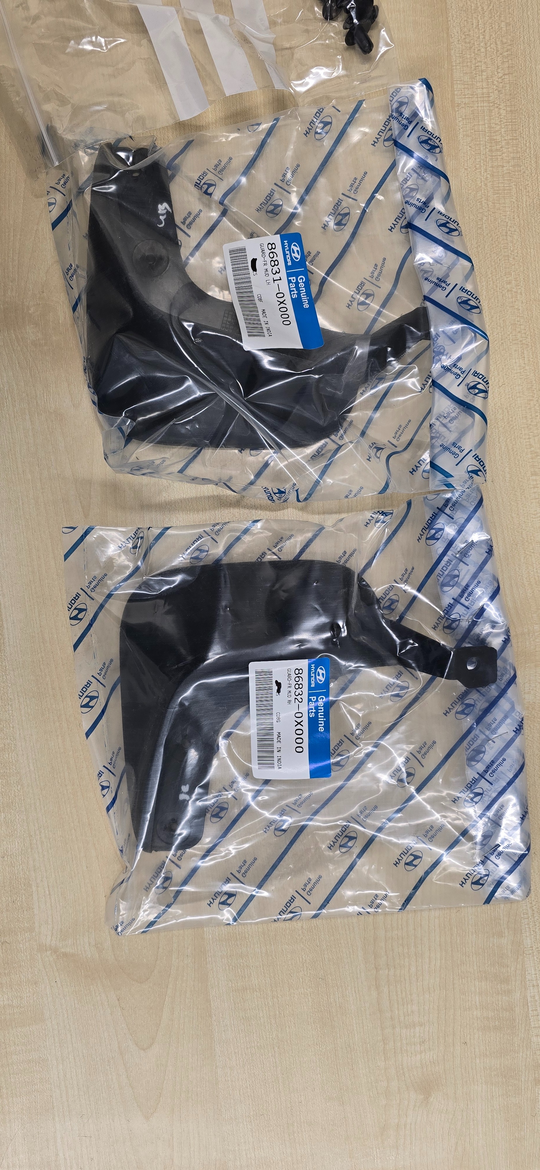 Hyundai mudflaps – Part number E84600X000